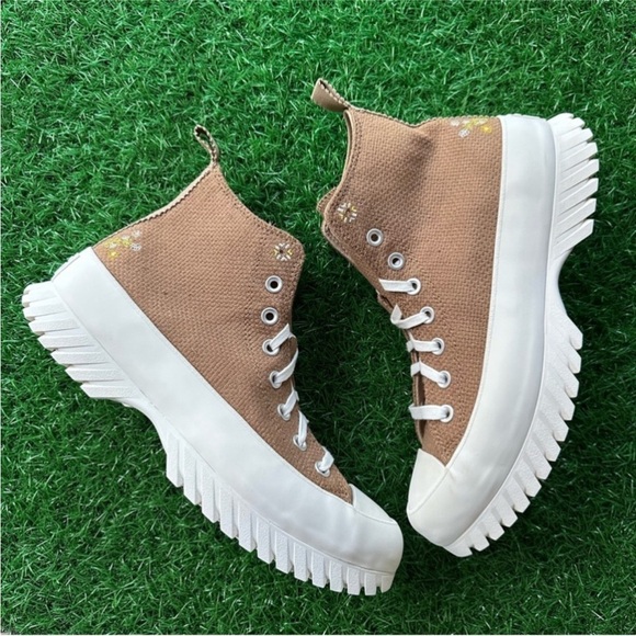 Converse Lugged 2.0 Hi Sand Dune - Picture 7 of 8